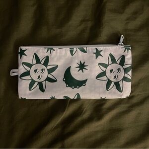 baggu charms flat pouch, medium size only